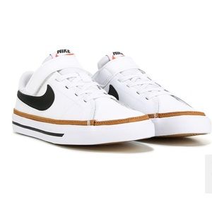 Boys size 2Y White Nike Court Side Sneakers